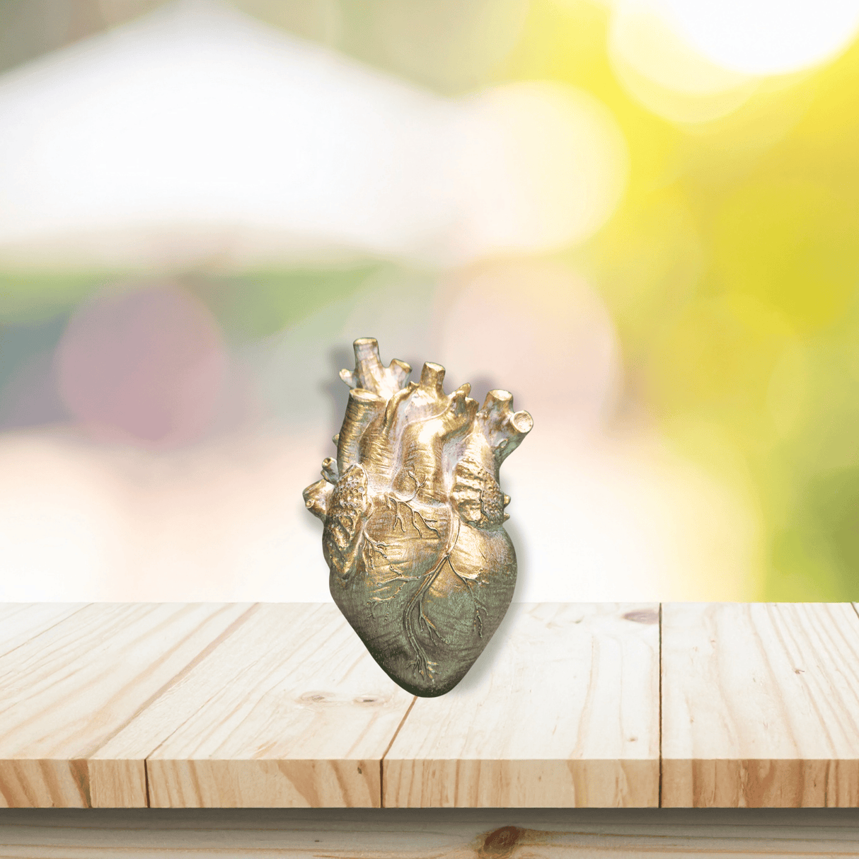 Heart Sculpture in Epoxy Resin Wholesale