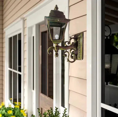 Small Wall Lantern in Aluminum